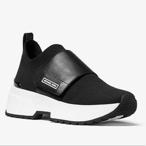 MICHAEL KORS COSMO KNIT SLIP ON Black Size 8 NIB